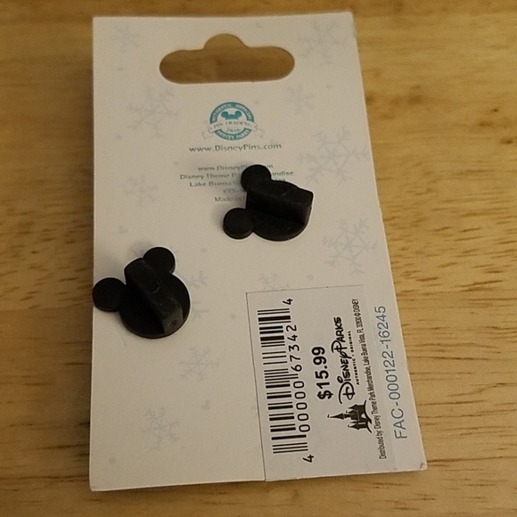 DISNEY PINS - Picture 4 of 4